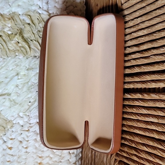 Longchamp Paris, brown hard eyeglass/sunglass case - Picture 6 of 9